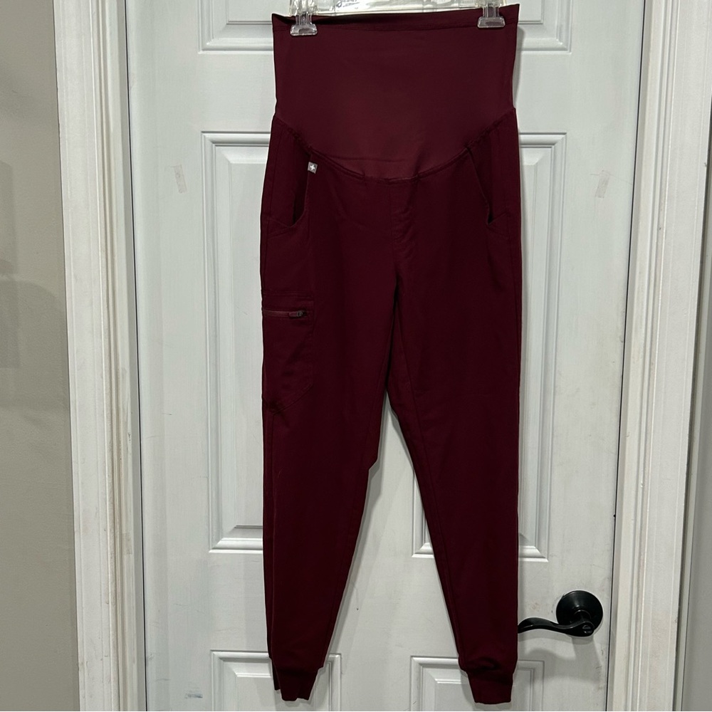 Figs Women's Burgundy High-Waist Jogger Pants
